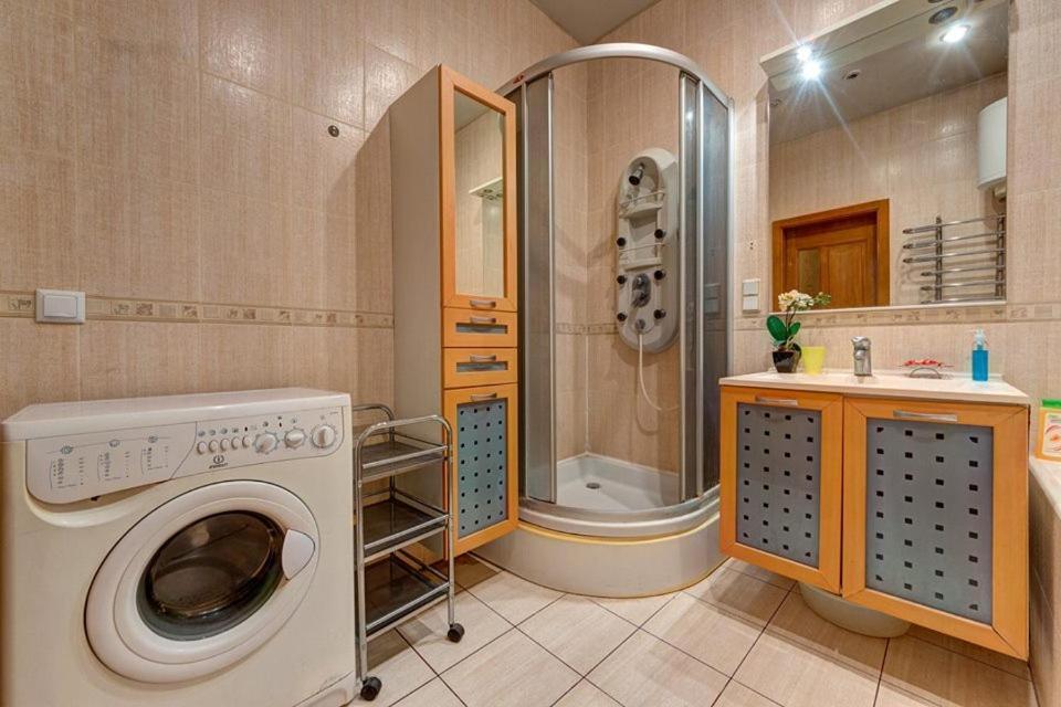 Apartments On Shota Rustaveli キエフ エクステリア 写真