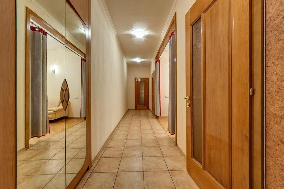 Apartments On Shota Rustaveli キエフ エクステリア 写真